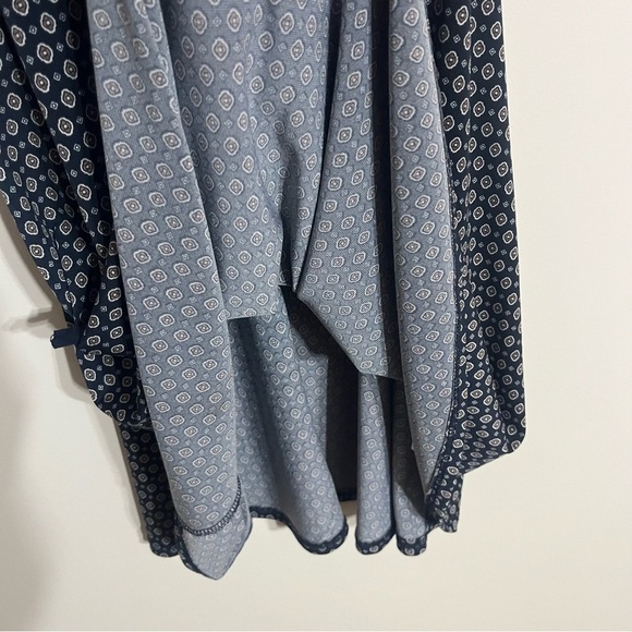 Gilli Carenza Faux Wrap Geometric Print Size Small V-Neck Dress Navy Blue - Picture 5 of 12